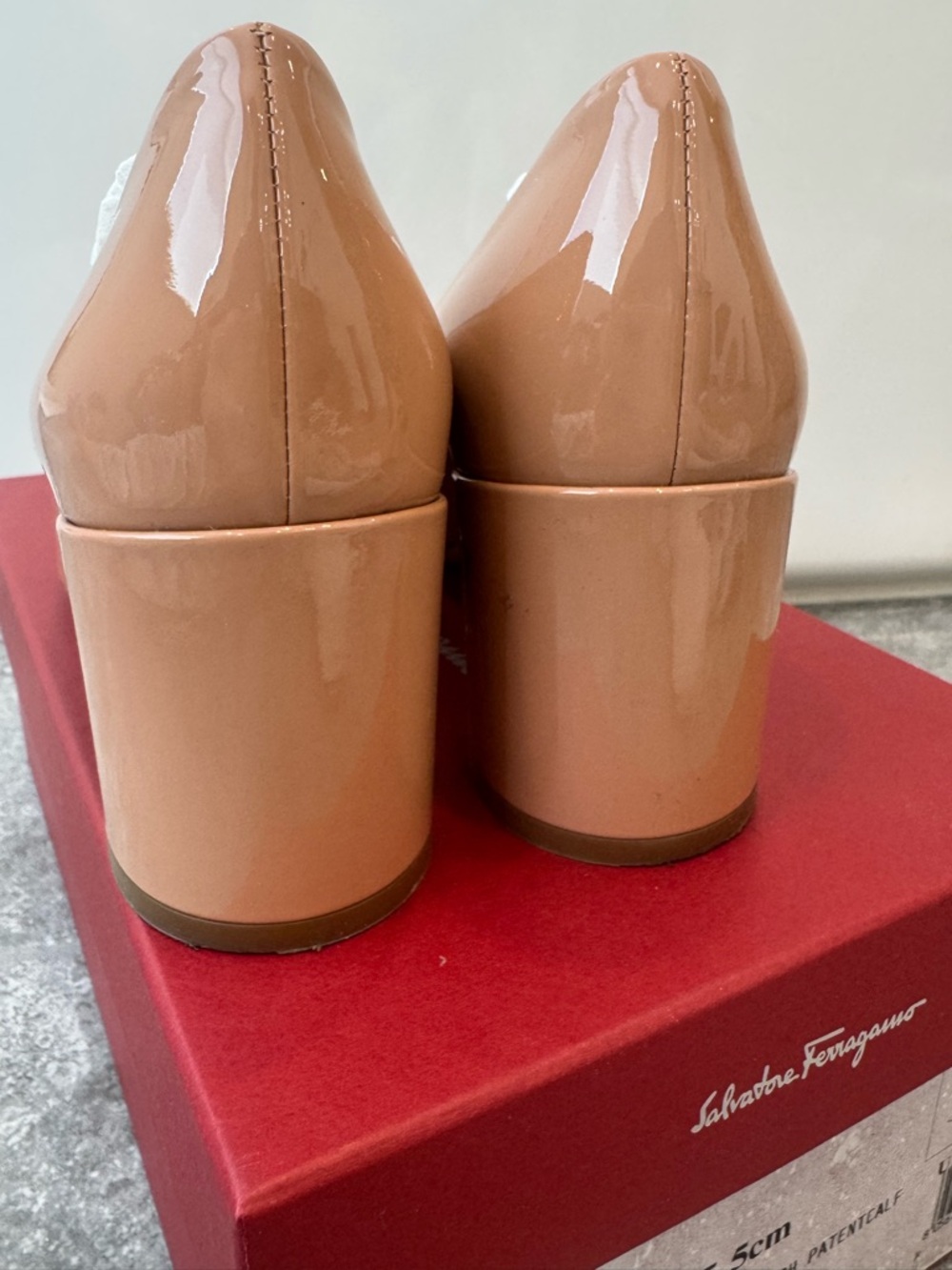 Salvatore Ferragamo Vara Bow Nude Blush Patent Leather Block Heels Alice 55 - Picture 11 of 15